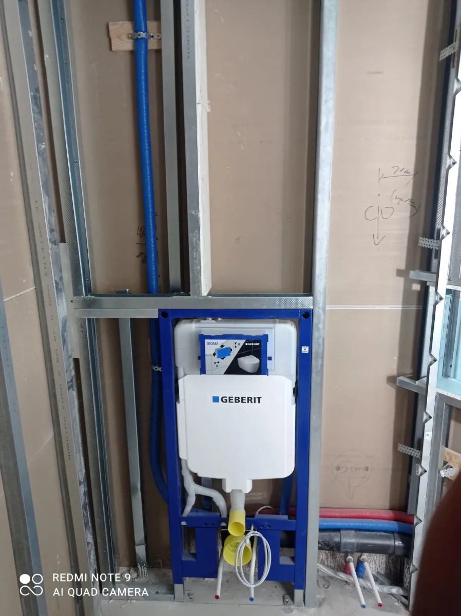 Prace podłogowe i instalacyjne
