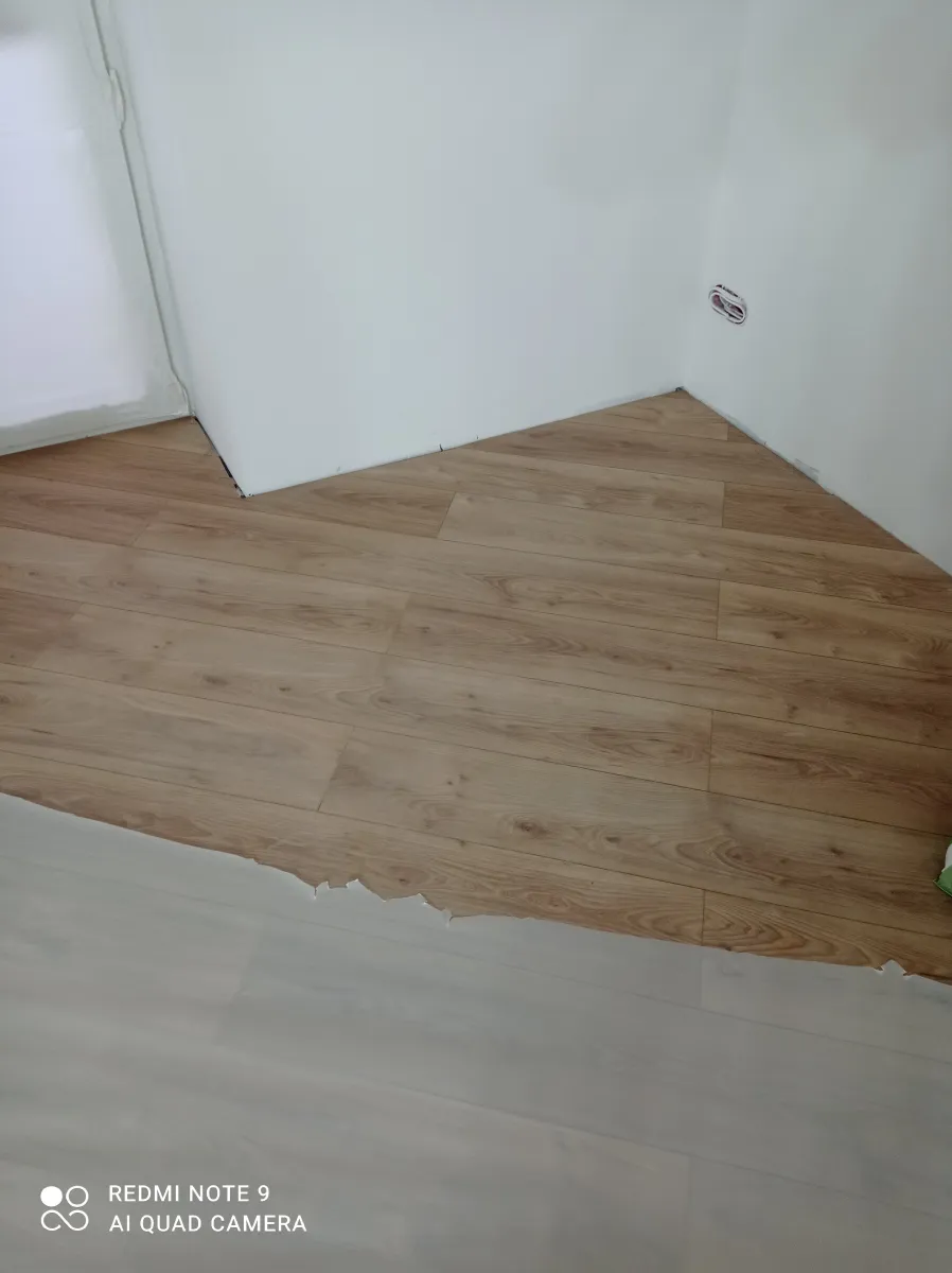 Prace podłogowe i instalacyjne
